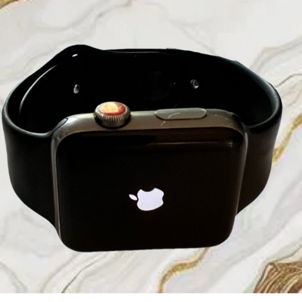 Apple Watch Series 3 -42mm Space Grey w/Black Band and Charger. GPS+LTE